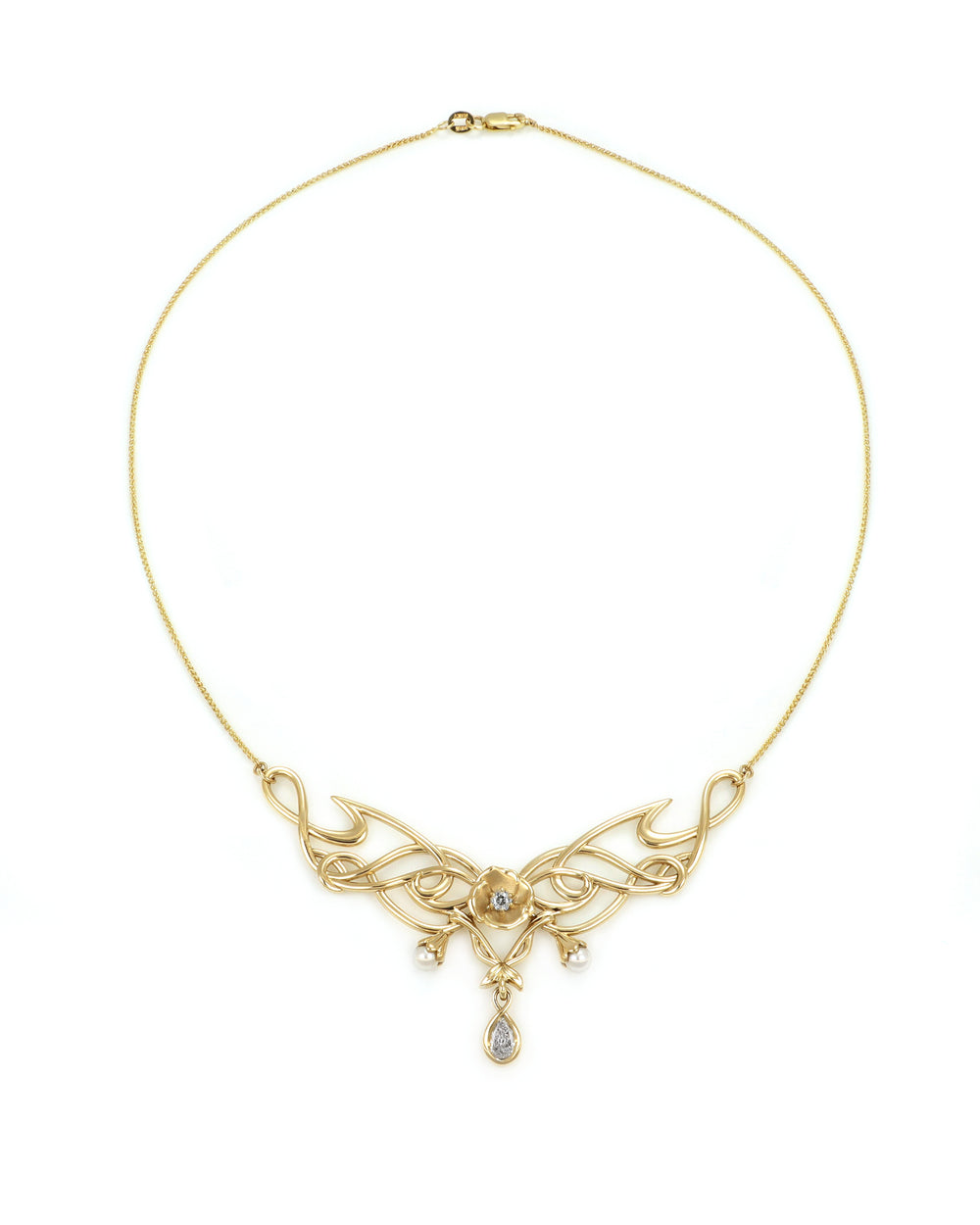 Le Petit Pétale Necklace