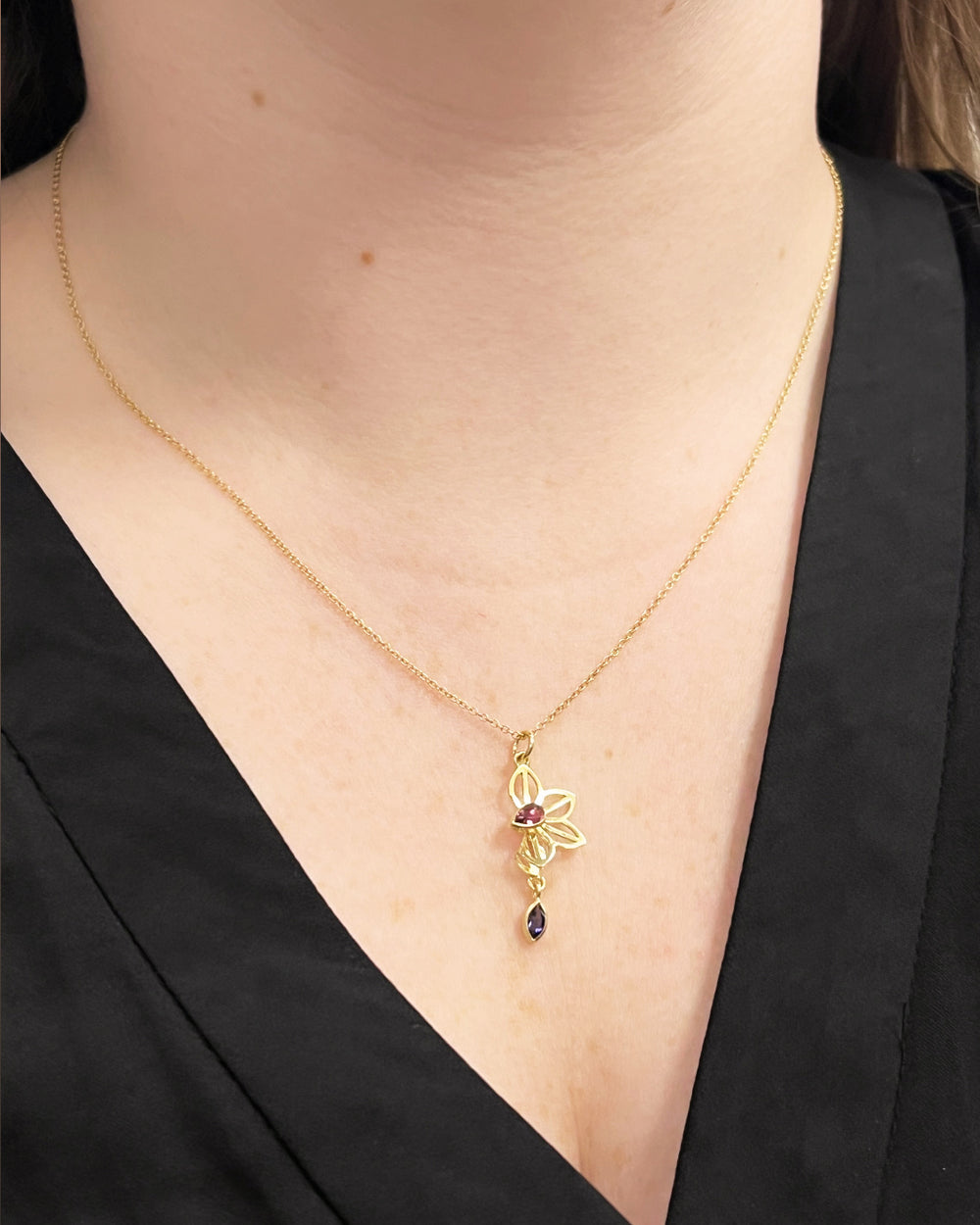 Petite Anise Fold Necklace