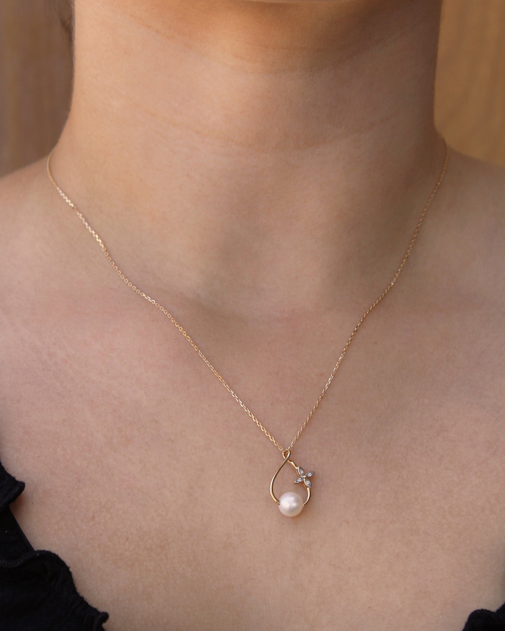 Drop Pendant with Pearl and Diamonds
