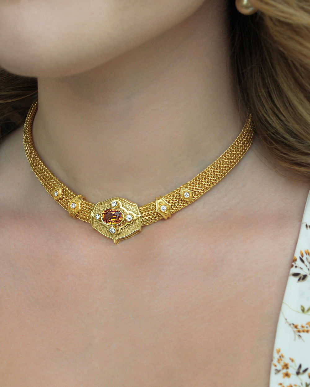 Golden Sapphire Choker Necklace