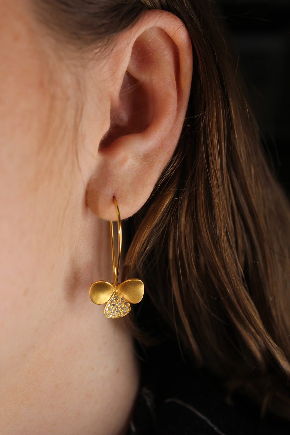 Pavé tre-foil earrings