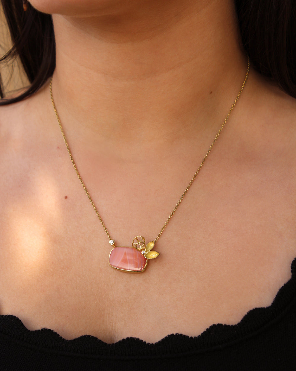 Carnelian and diamond Pendant