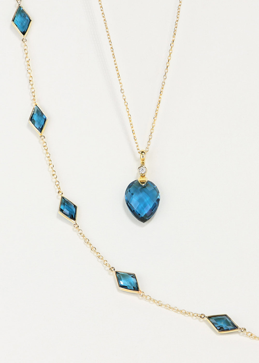 Rhombus Station Necklace