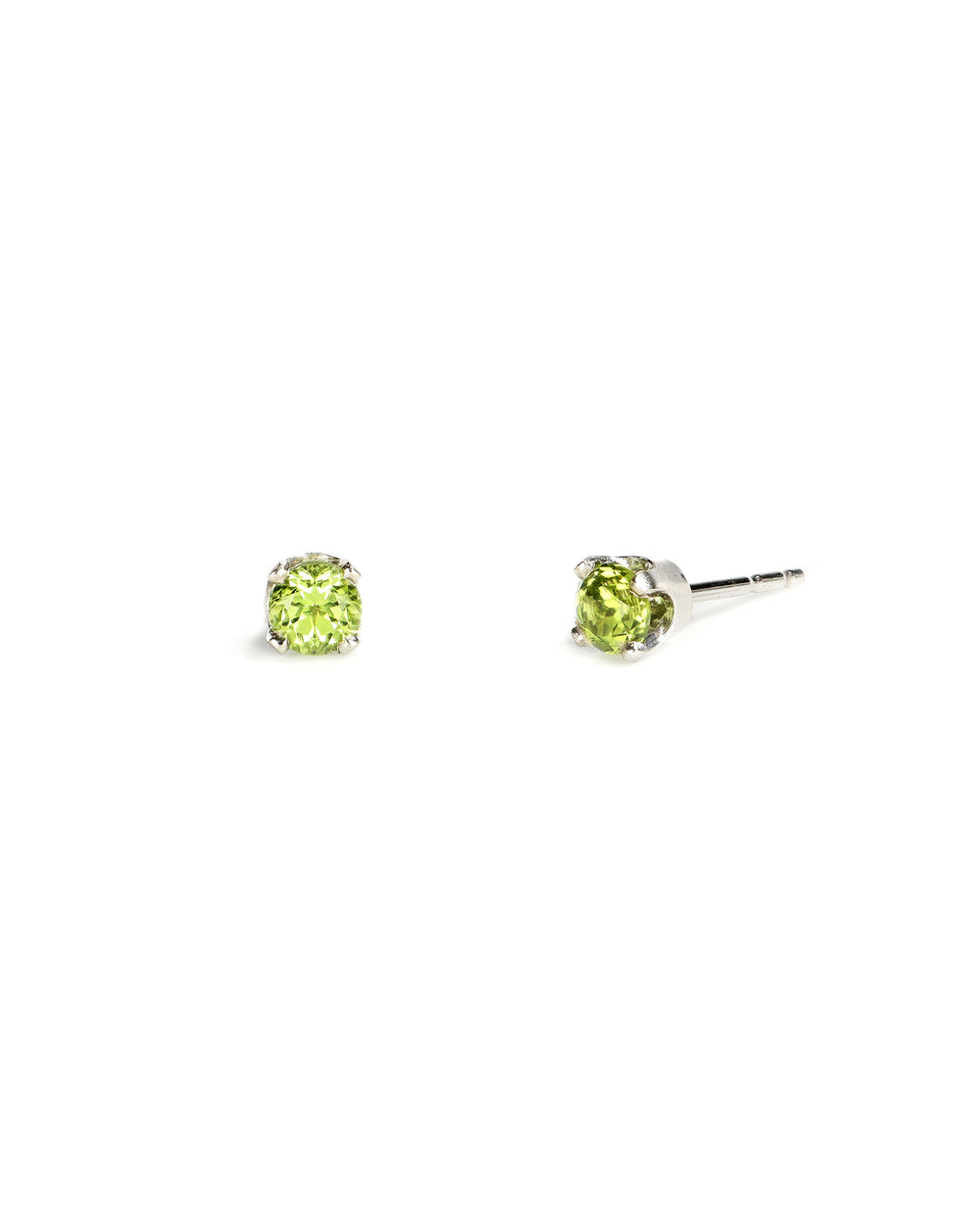 14kw 4mm Peridot Stud Earrings