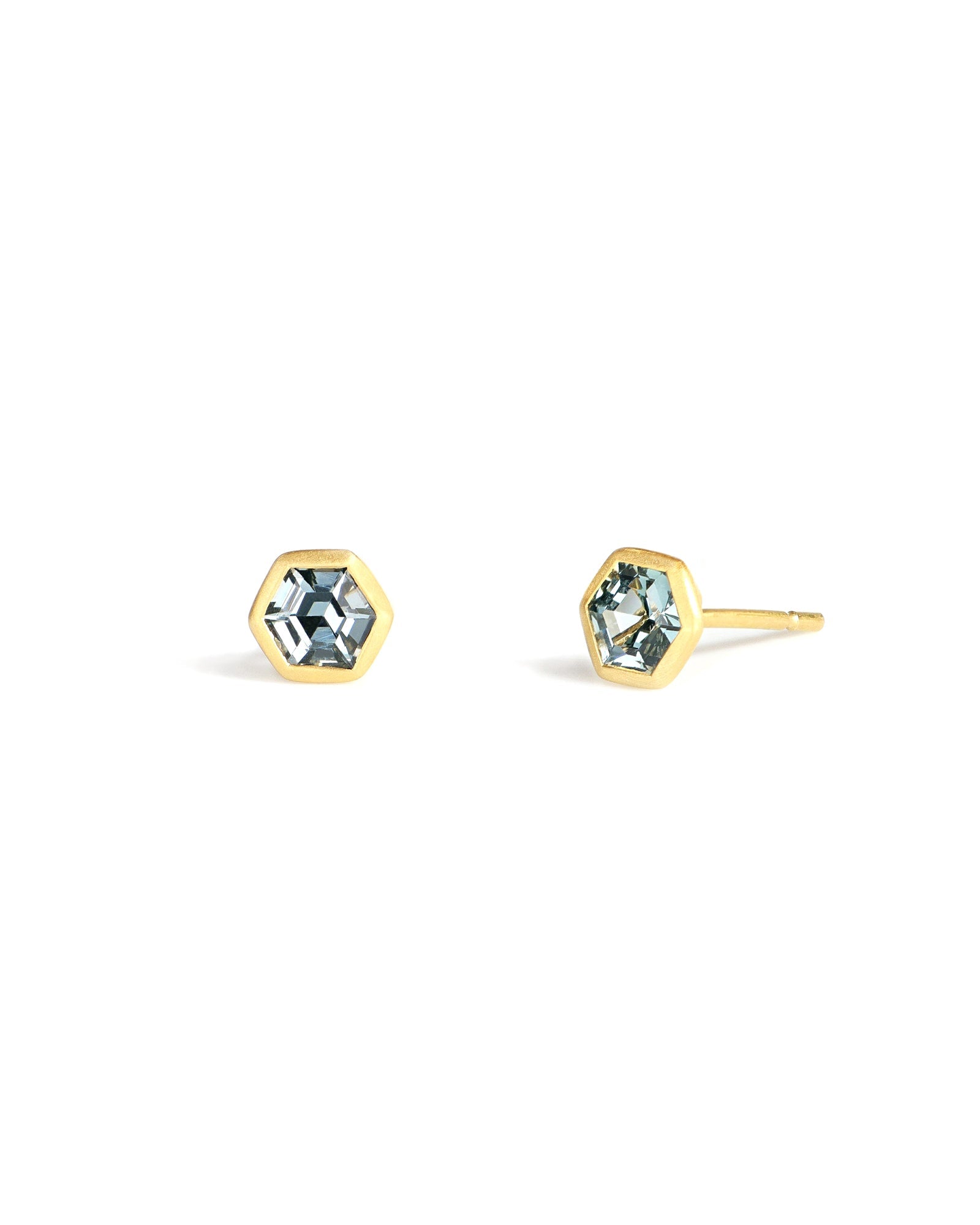 18ky Hexagon Blue-Grey Spinel Bezel Studs