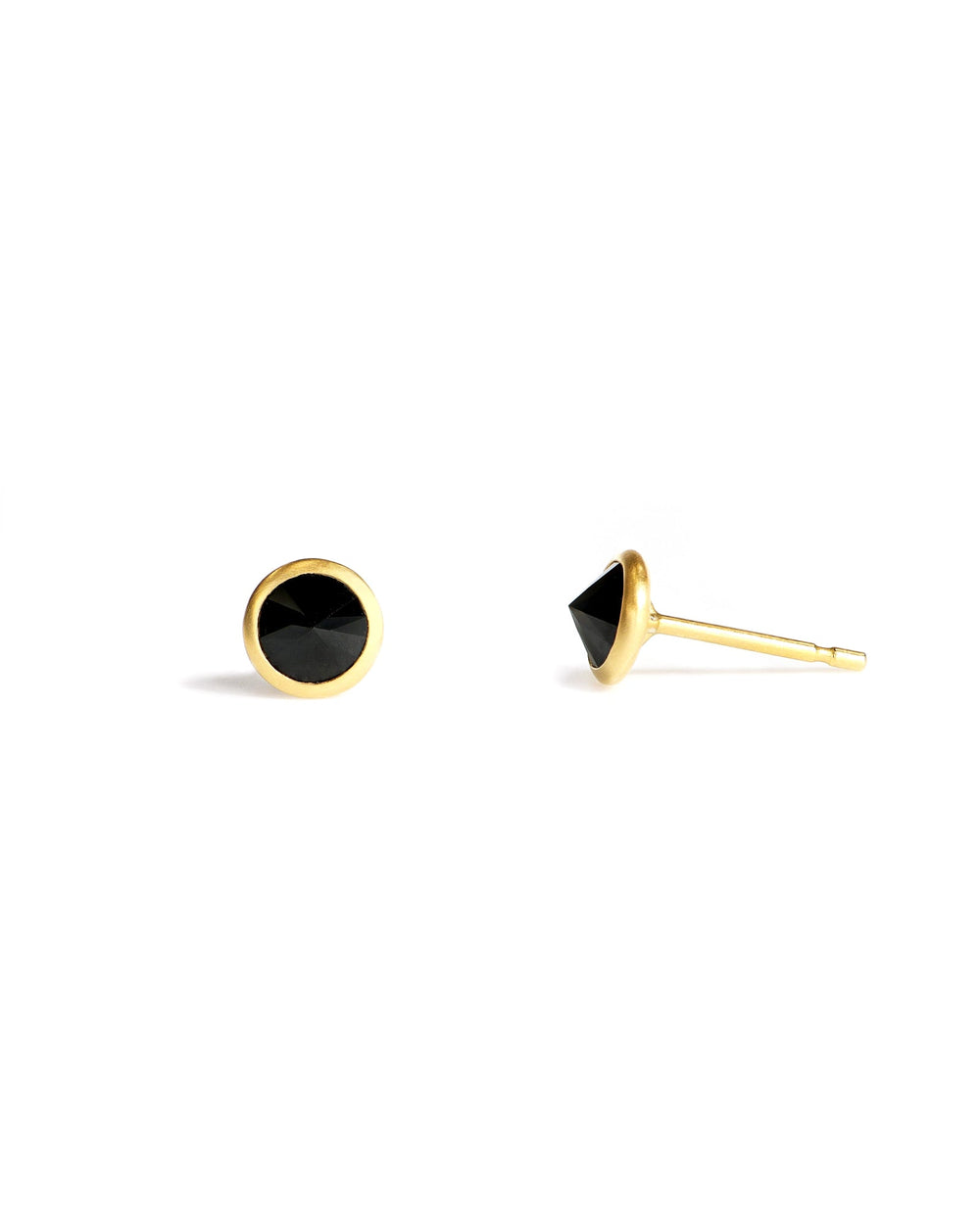 18ky Round Black Spinel Bezel Studs