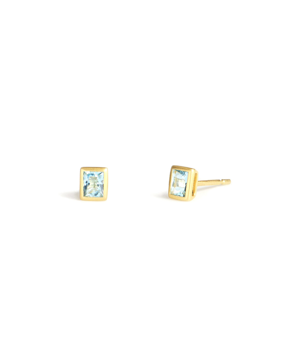 18ky Baguette Aquamarine Bezel Studs