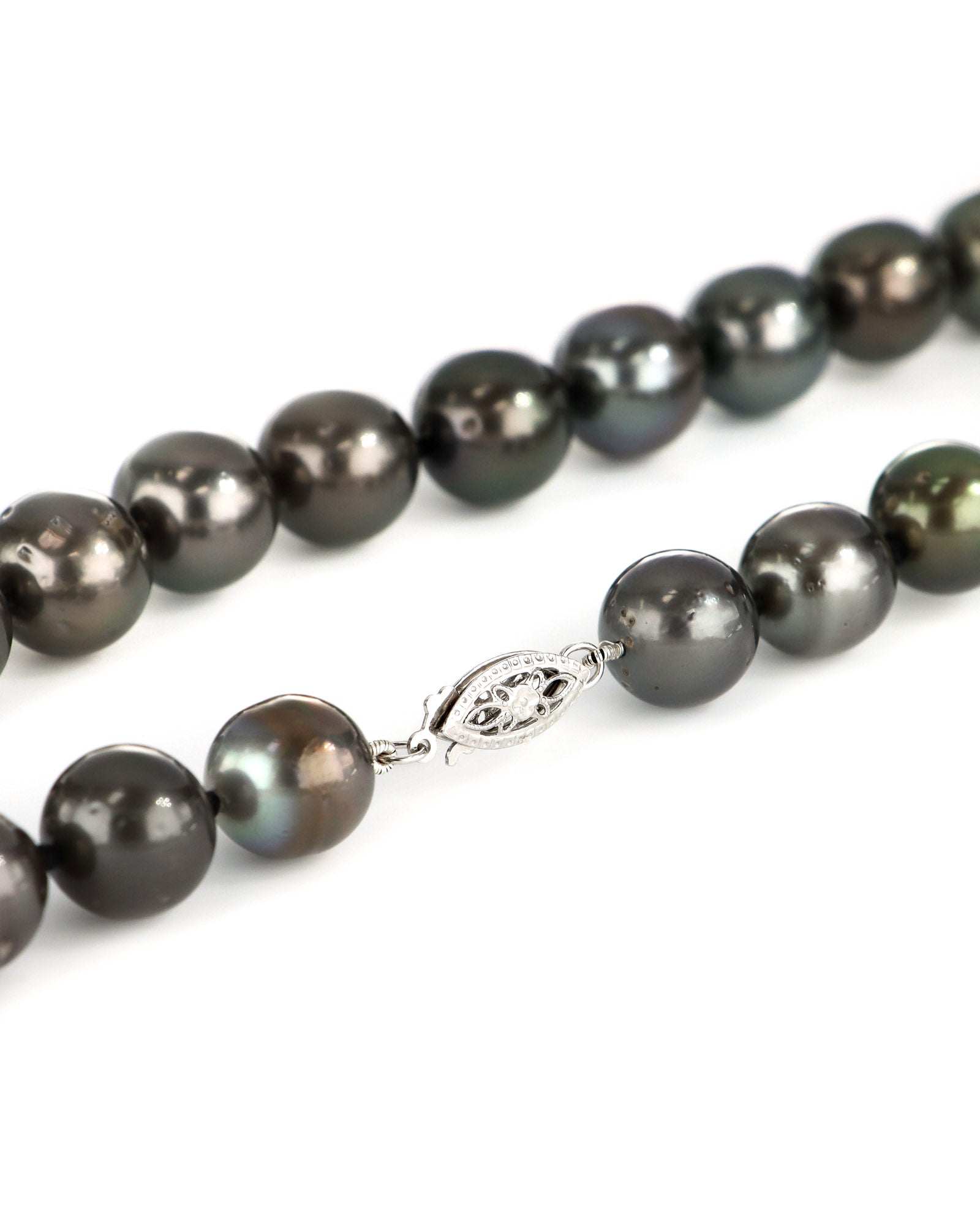 18" Tahitian Pearl Necklace