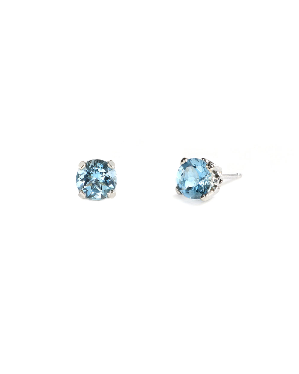 14kw 5.5mm Aquamarine Studs