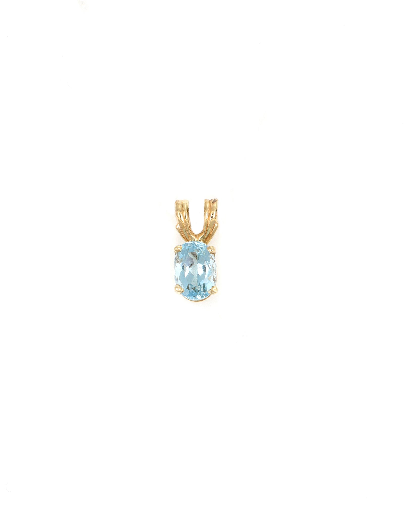 Dainty Aquamarine Pendant