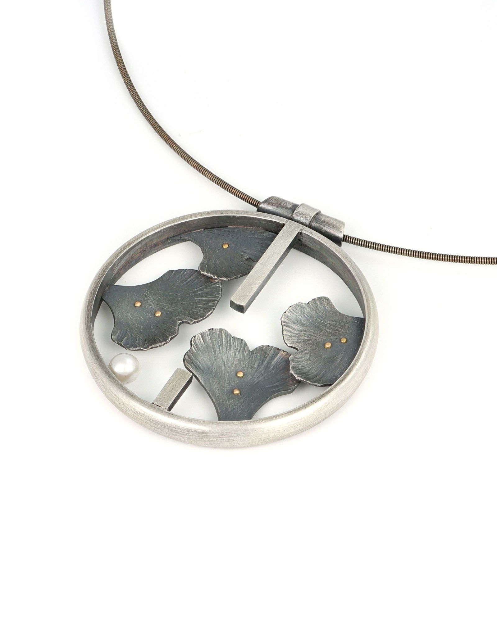 Round Framed Ginko Necklace