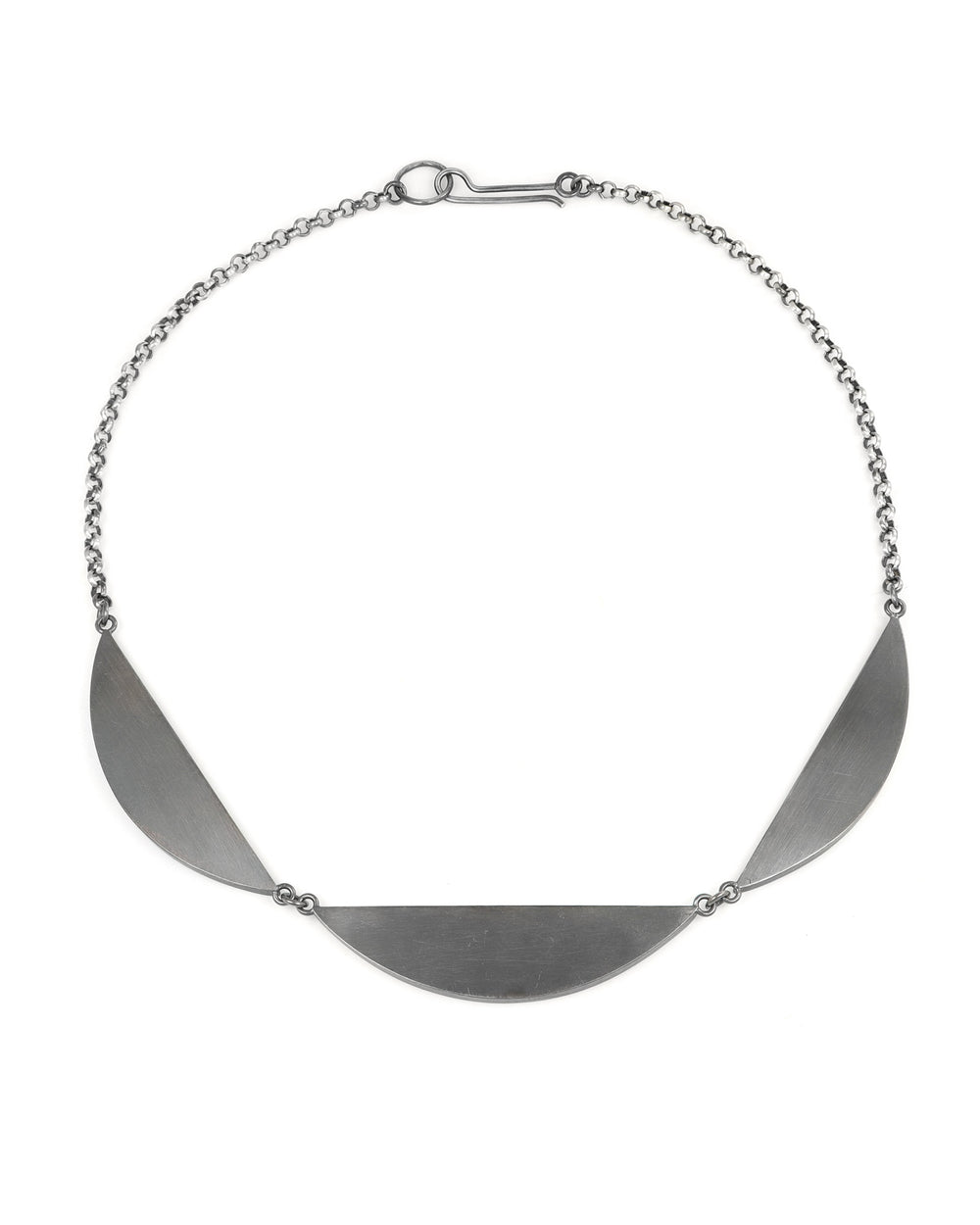 Small Scalloped Necklace