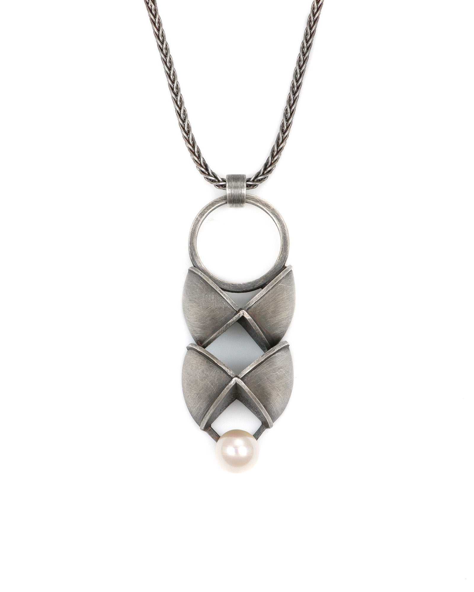 XXO Necklace with Pearl