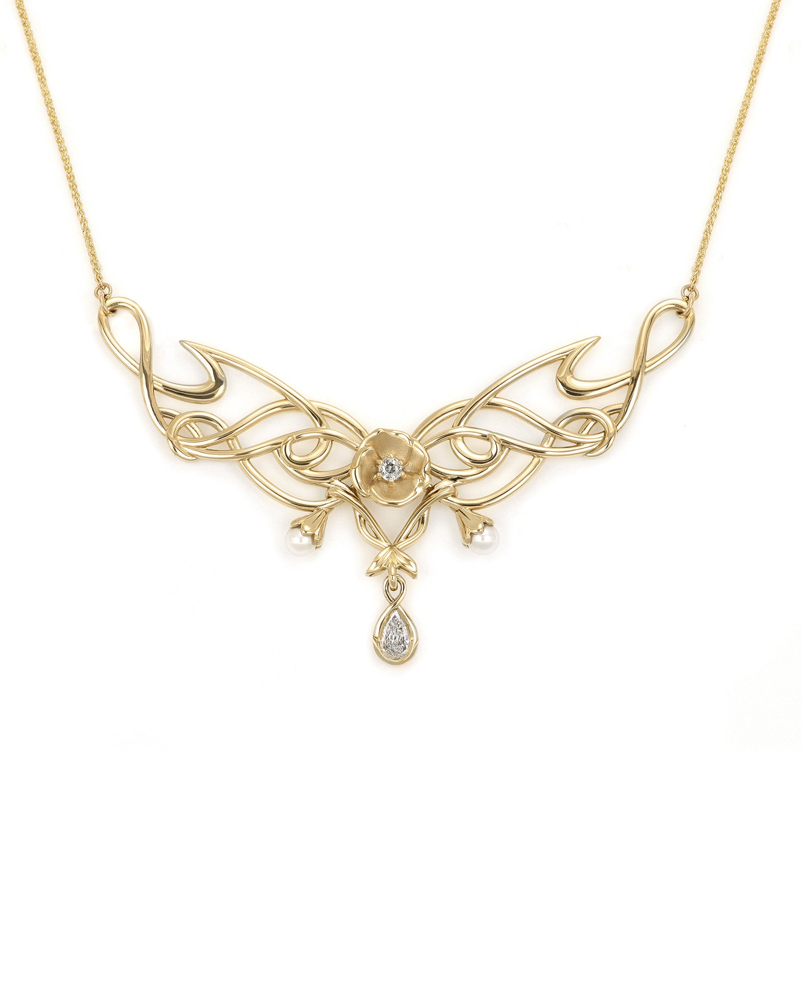 Le Petit Pétale Necklace