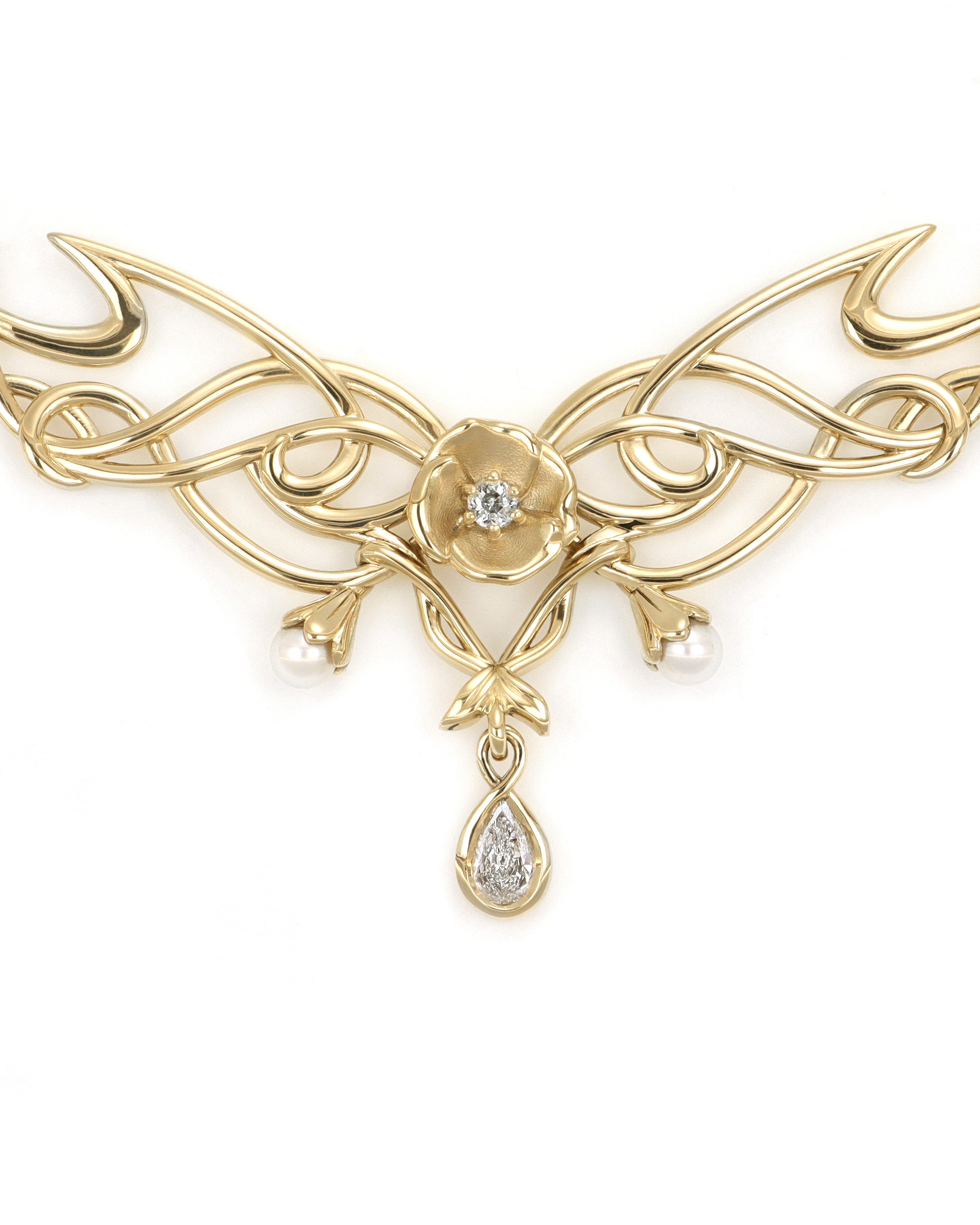 Le Petit Pétale Necklace